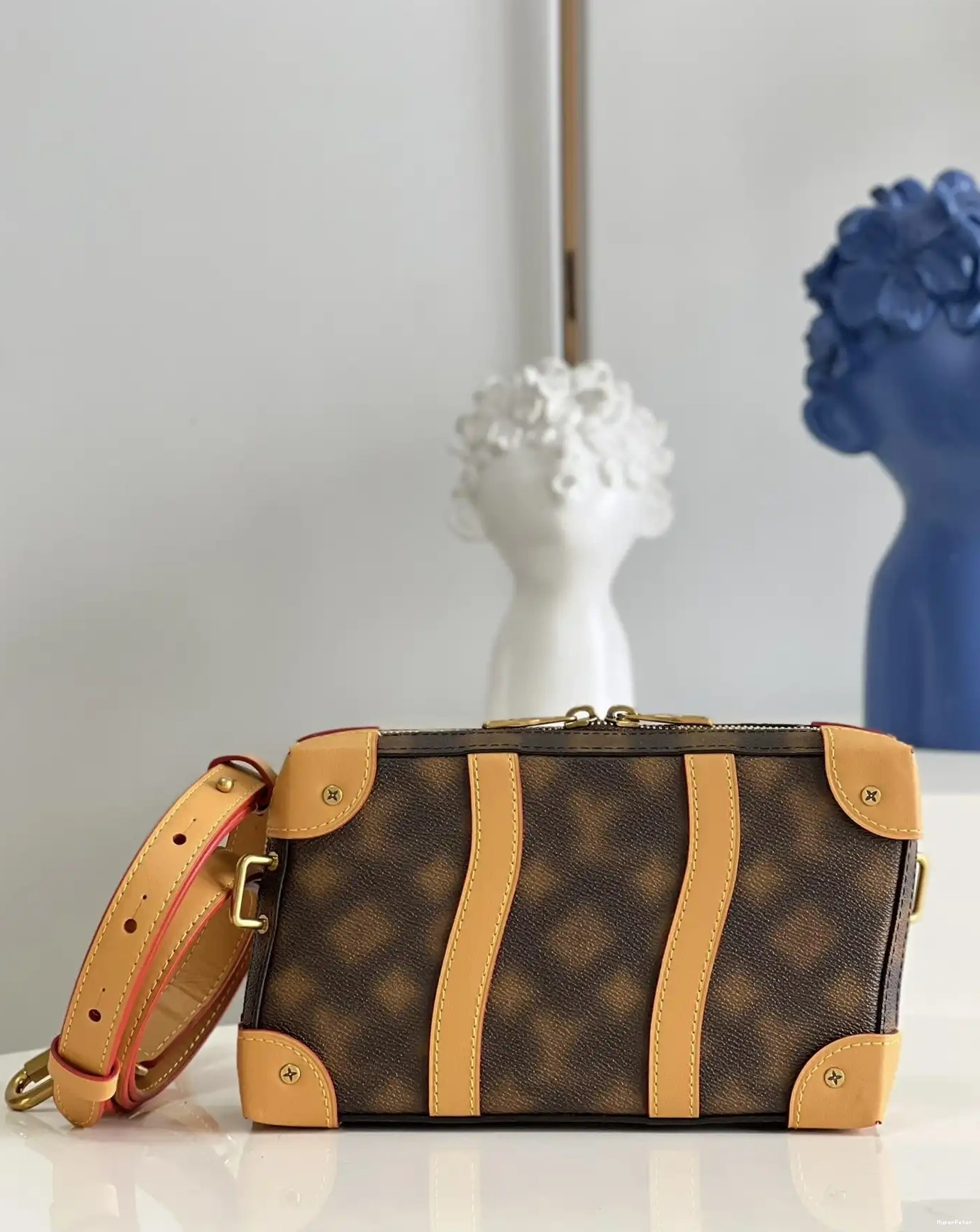 VUITTON TRUNK LOUIS SOFT 0630
